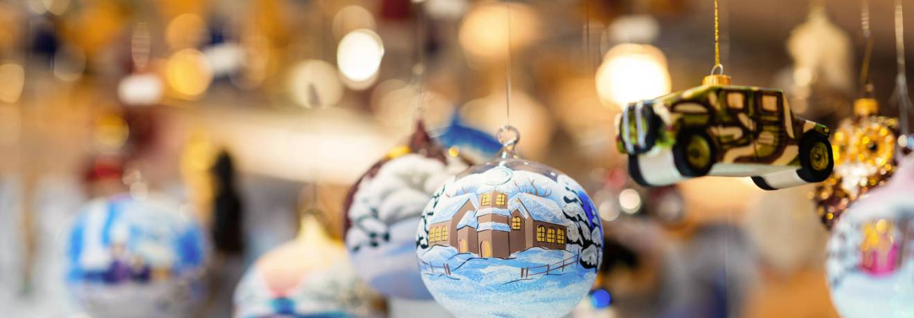 was ist eigentlich christbaumschmuck und wo kommt die tradition her 1 scaled